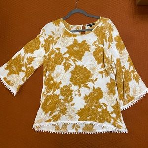 Women’s blouse, 3/4 sleeve, worn once